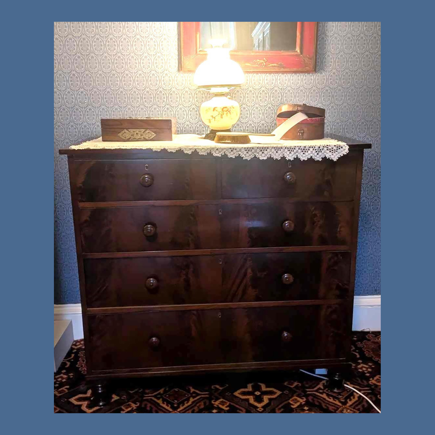 Chest of Drawers.