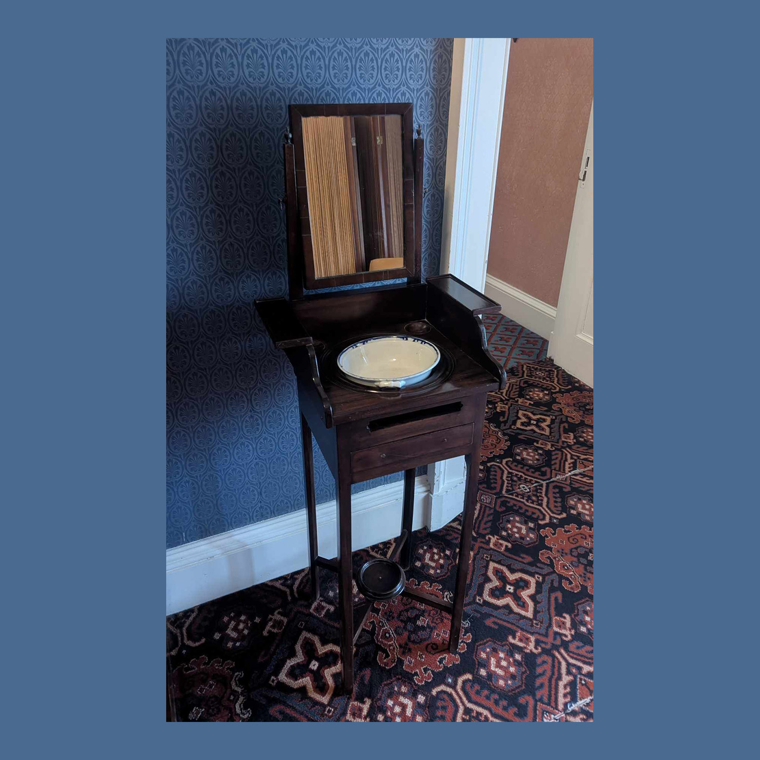 Shaving stand