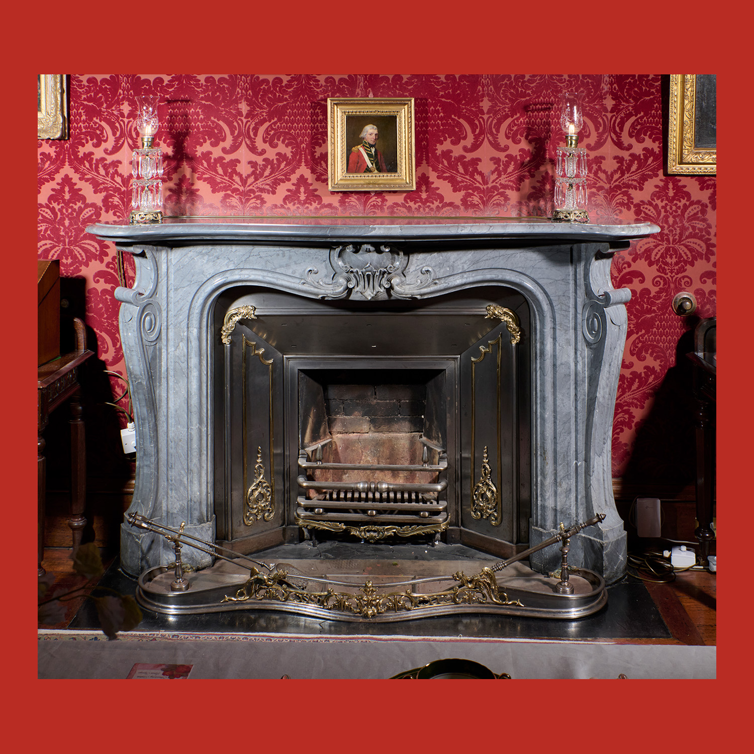Chimney-surround.