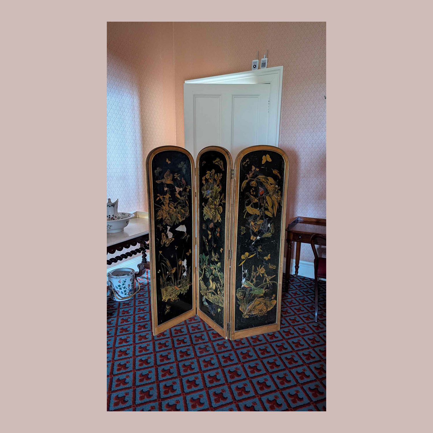 Room Divider.
